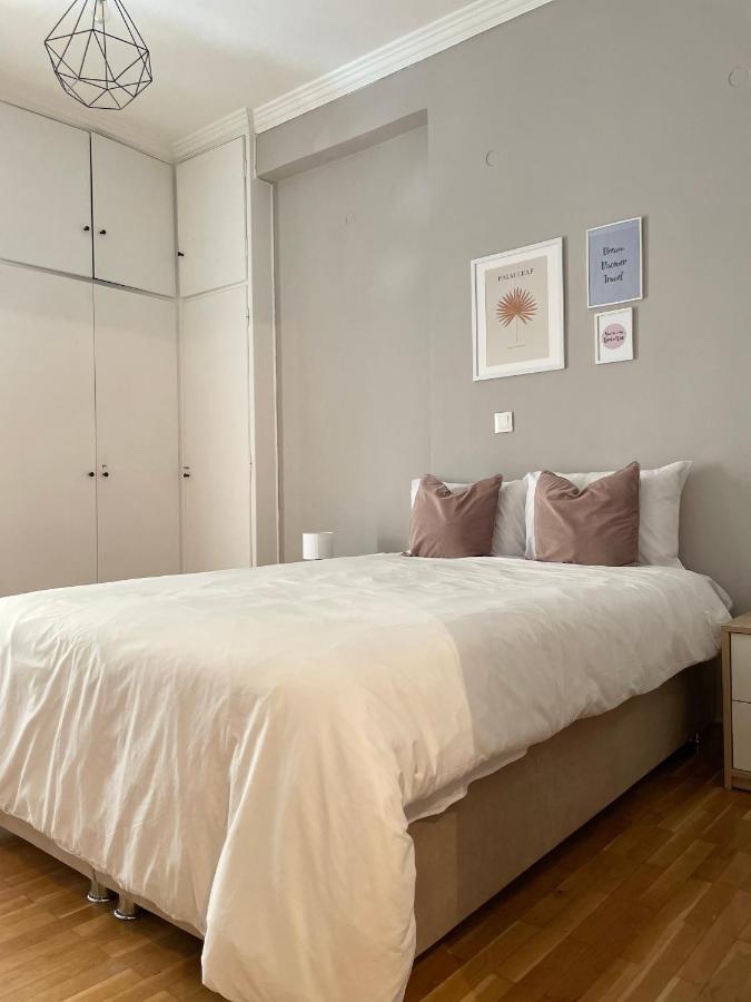 Vivian Modern Apartment Атина Екстериор снимка