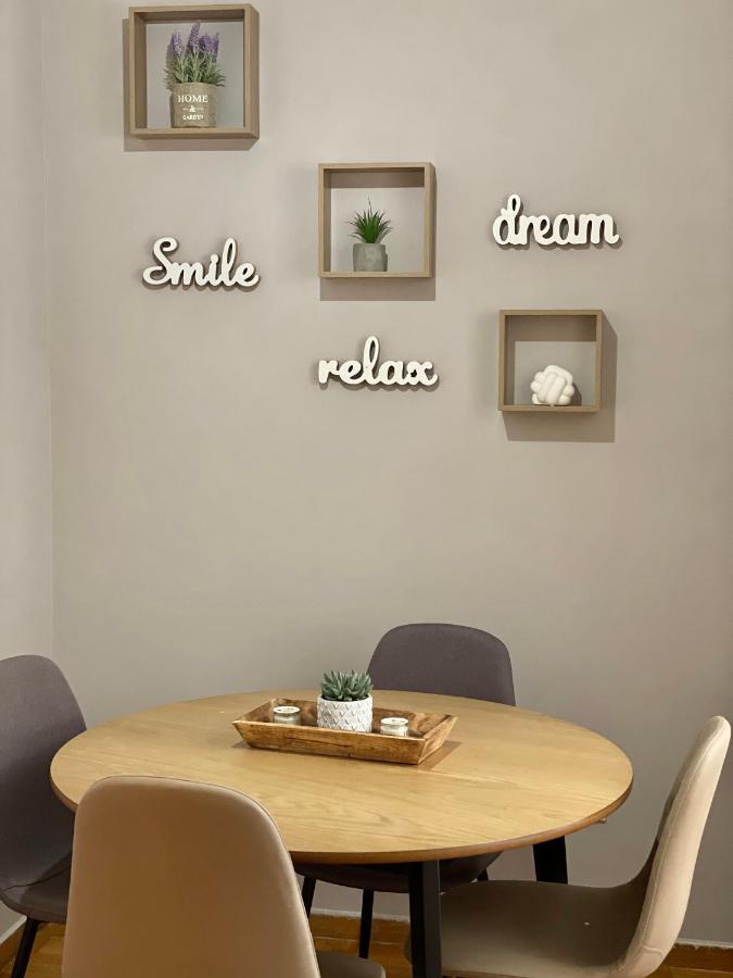 Vivian Modern Apartment Атина Екстериор снимка