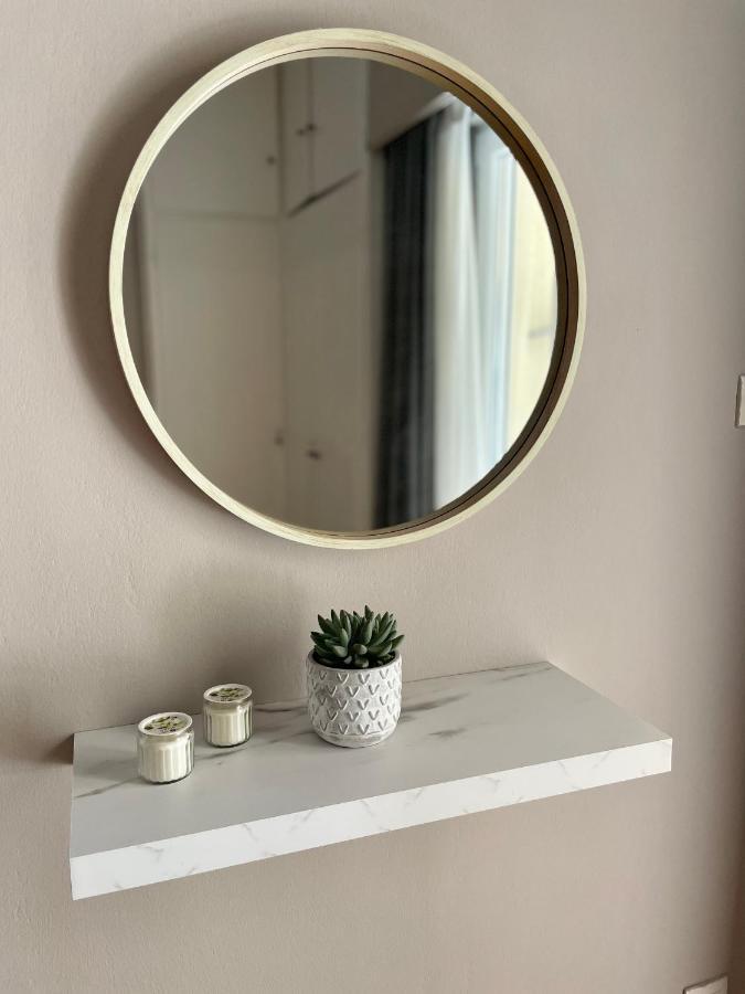 Vivian Modern Apartment Атина Екстериор снимка