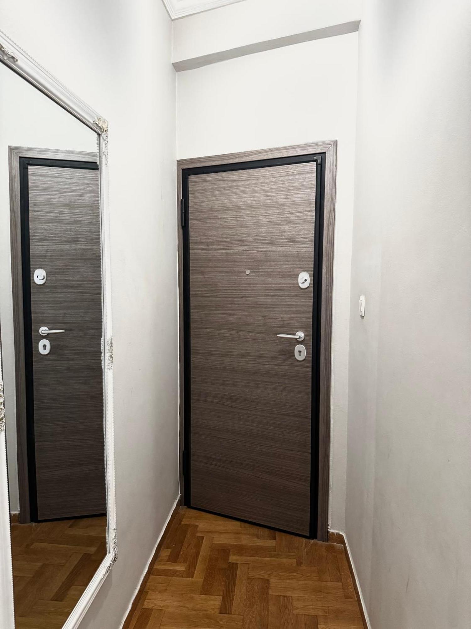 Vivian Modern Apartment Атина Екстериор снимка