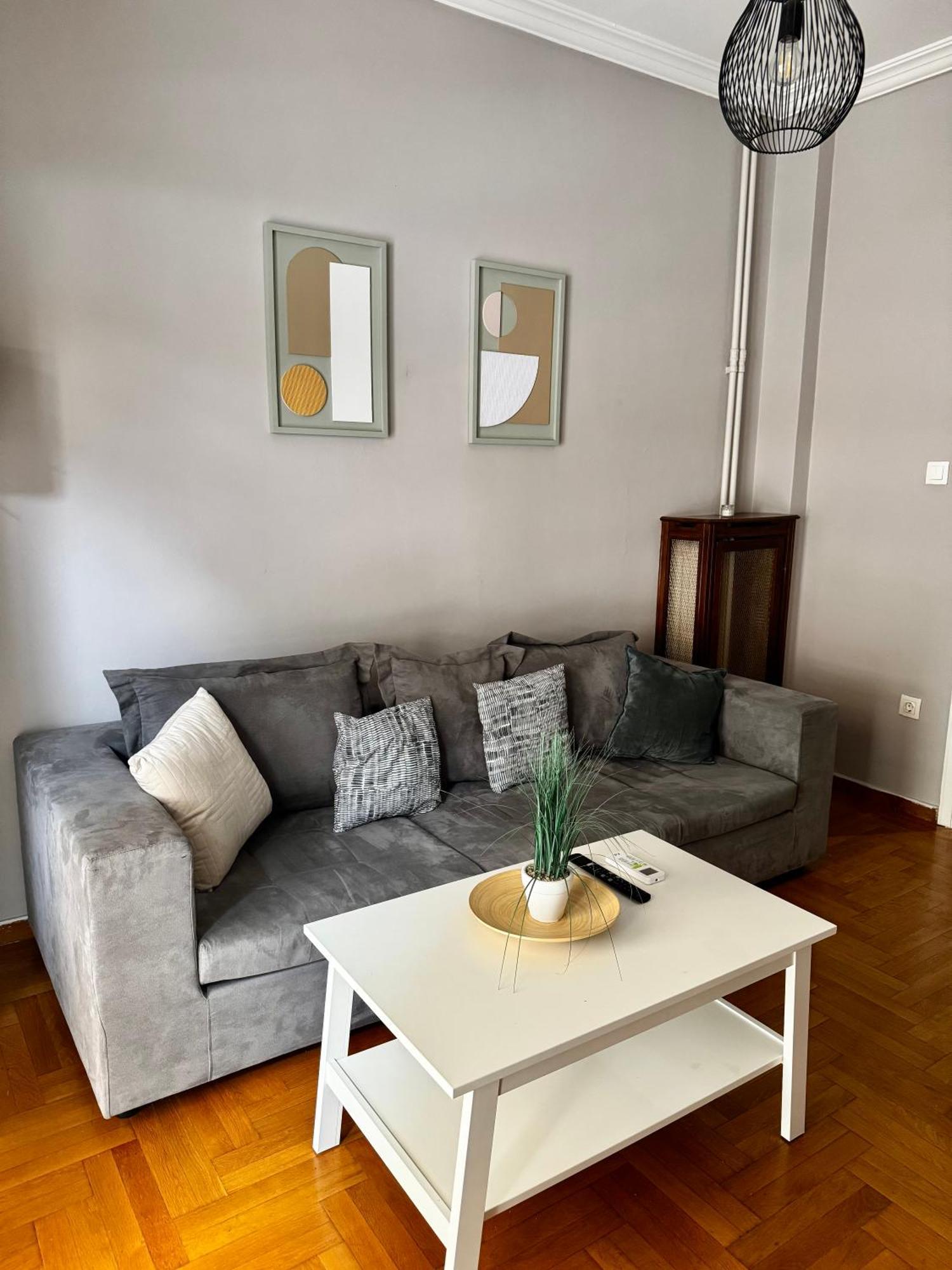 Vivian Modern Apartment Атина Екстериор снимка